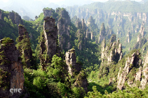 張家界借旅游優(yōu)惠通票鼎力促銷“人間仙界” 張家界借旅游優(yōu)惠通票鼎力促銷“人間仙界”